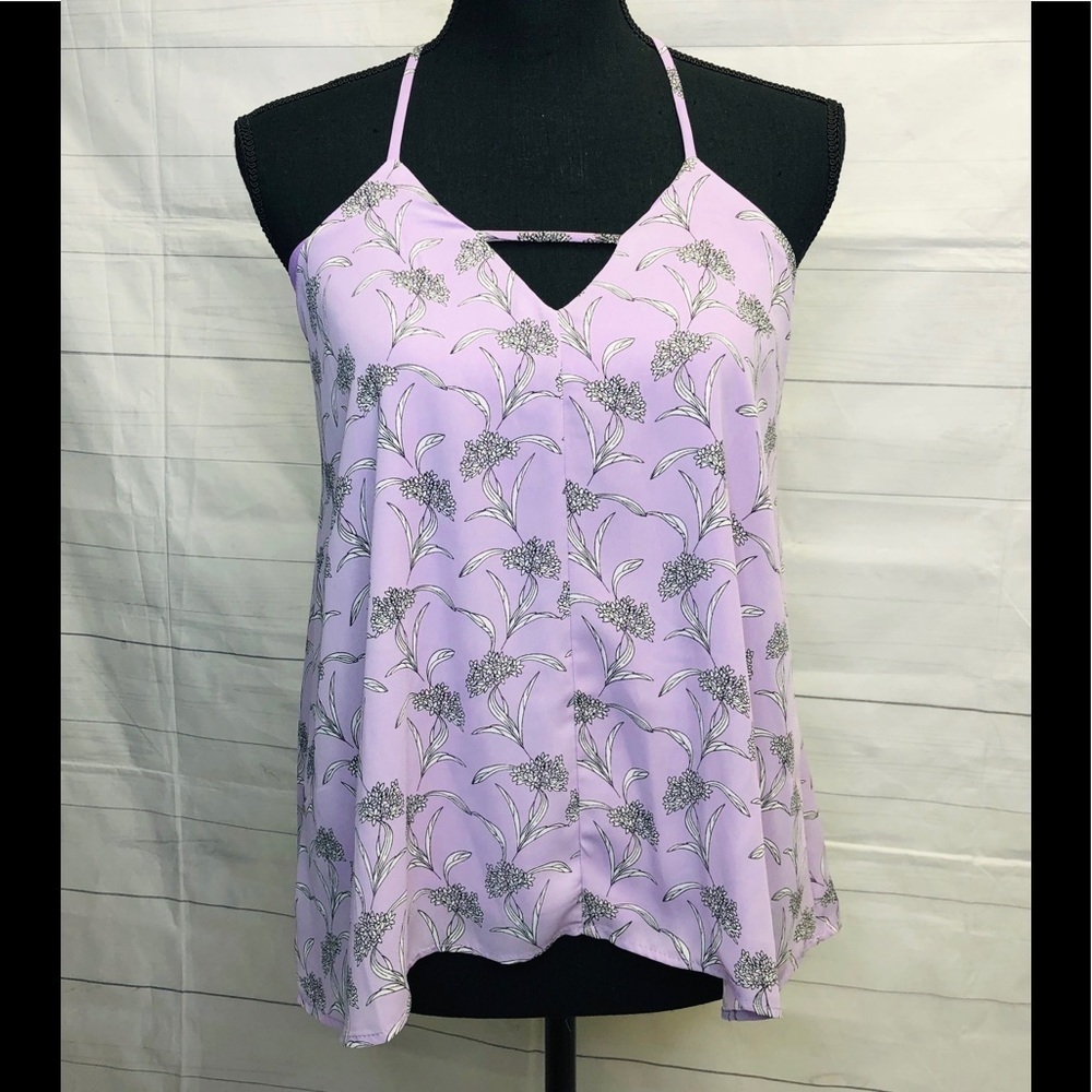 New! Francesca’s Lavender Floral Top - Picture 3 of 7